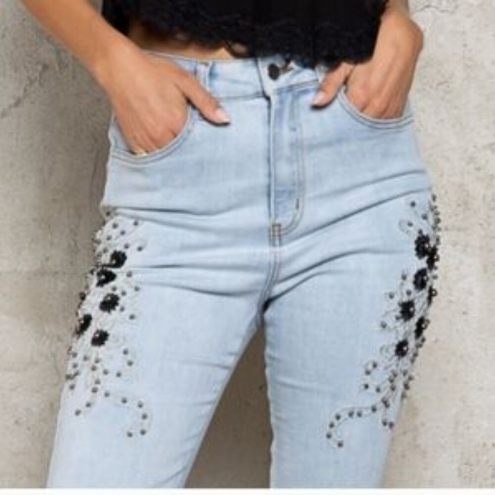 POL Denim Jeans with Embroidered flowers with Black Pearls - Picture 2 of 4